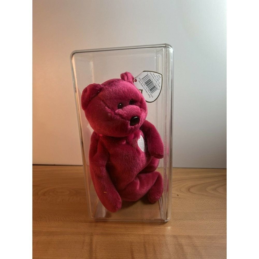 Ty 8.5 inch Valentina Red Bear 1998 Beanie Baby W/case